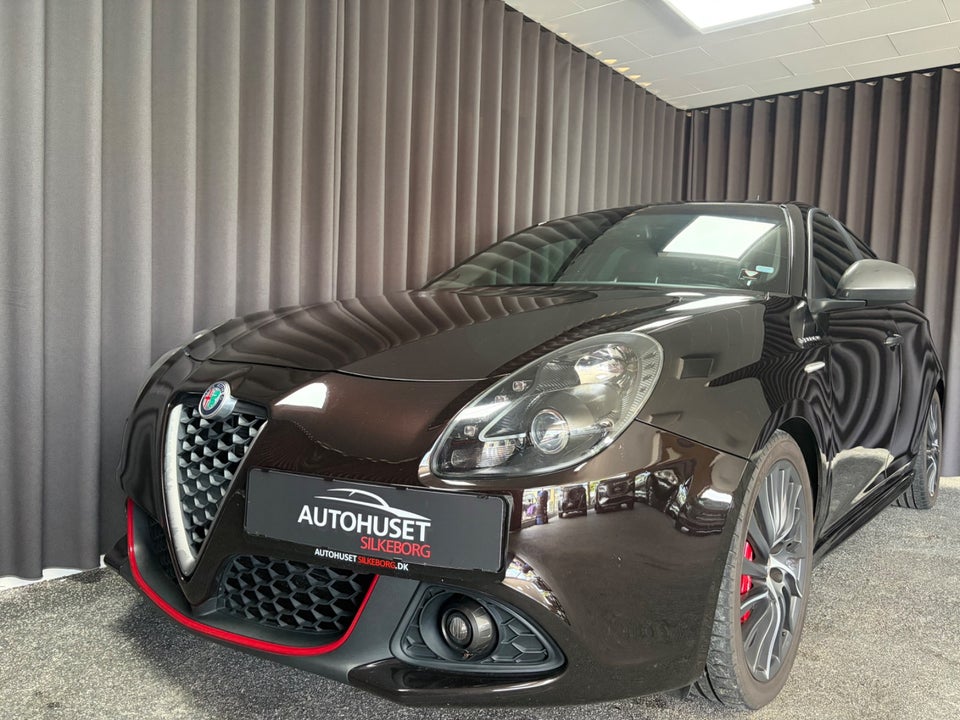 Alfa Romeo Giulietta 1,75 TBi Veloce TCT 5d