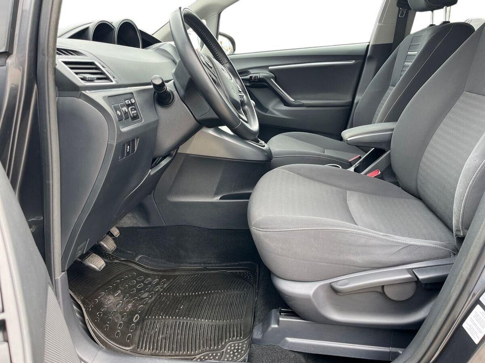 Toyota Verso 1,8 VVT-i T2 Premium 5d