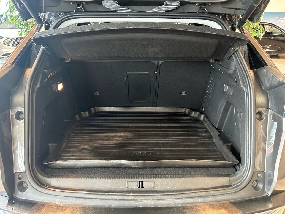 Peugeot 3008 1,5 BlueHDi First Selection EAT8 5d