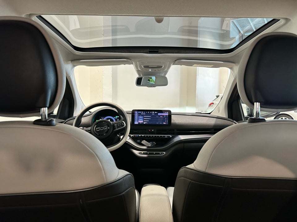 Fiat 500e 42 la Prima by Bocelli 3+1 4d