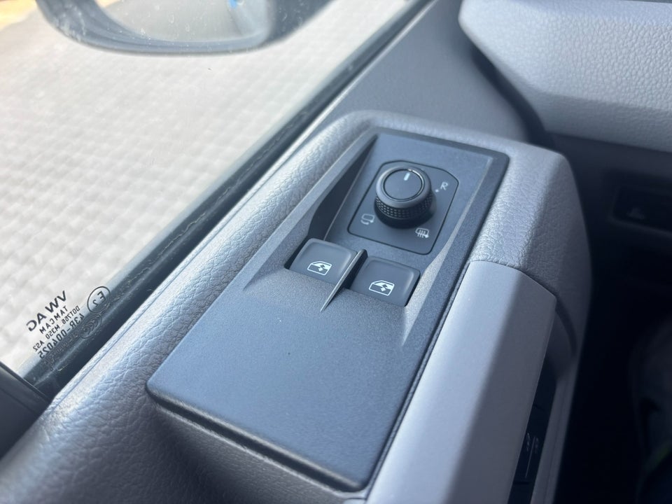 VW Crafter 35 2,0 TDi 177 Kassevogn L3H3 aut.