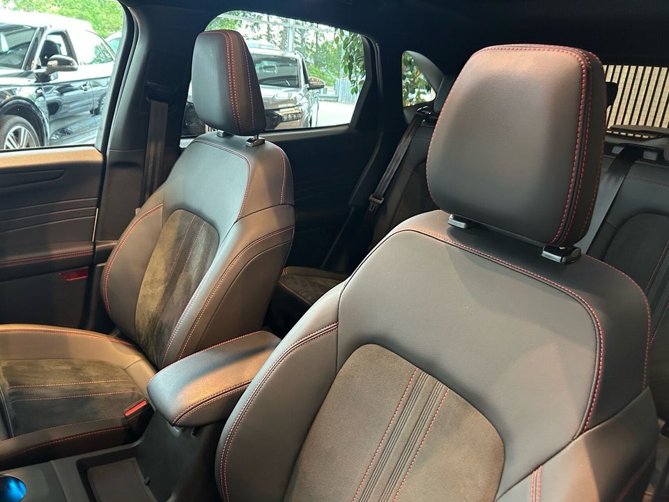 Ford Kuga 2,5 PHEV ST-Line X CVT 5d