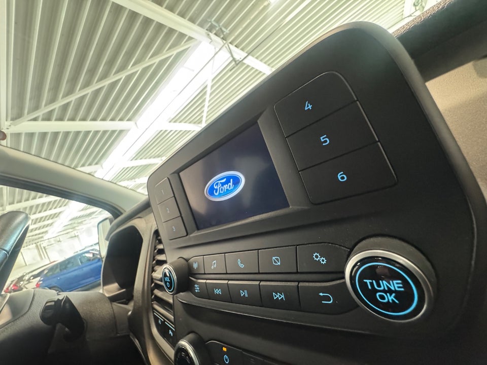 Ford Transit Custom Kombi 320S 2,0 TDCi 105 Ambiente