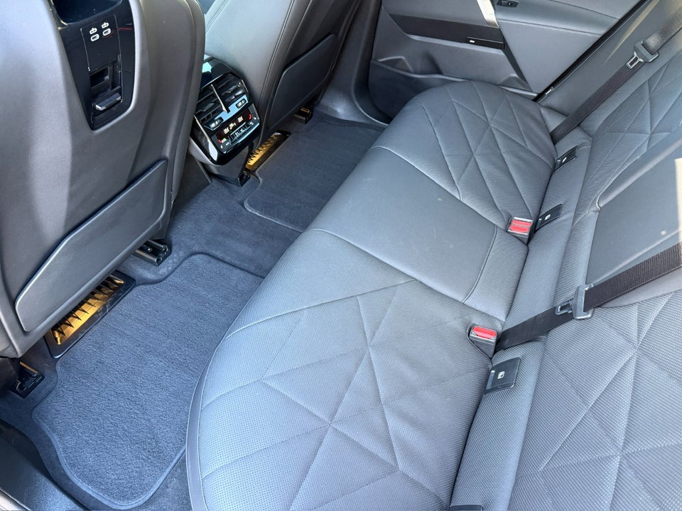 BMW iX xDrive40 Fully Charged 5d