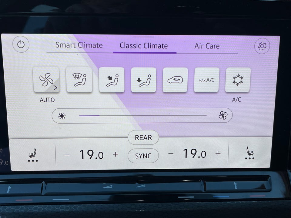 VW Golf VIII 1,4 GTE DSG 5d