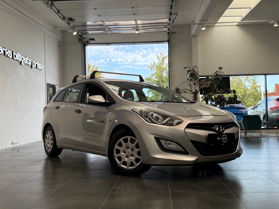 Hyundai i30 1,6 CRDi 110 XTR Eco 5d