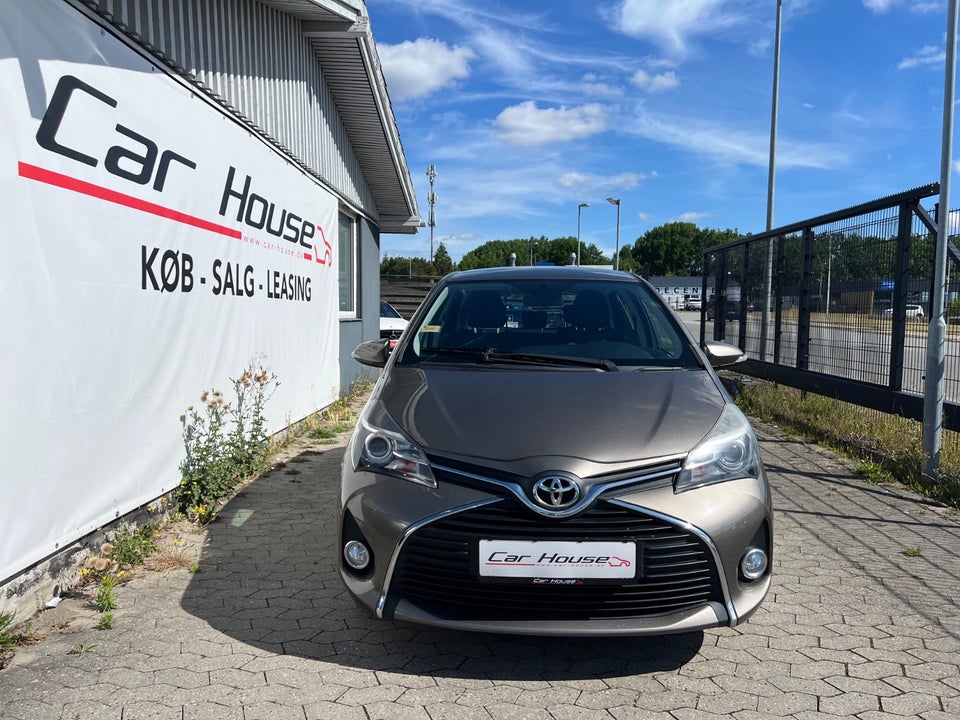 Toyota Yaris 1,0 VVT-i T2 Komfort 5d