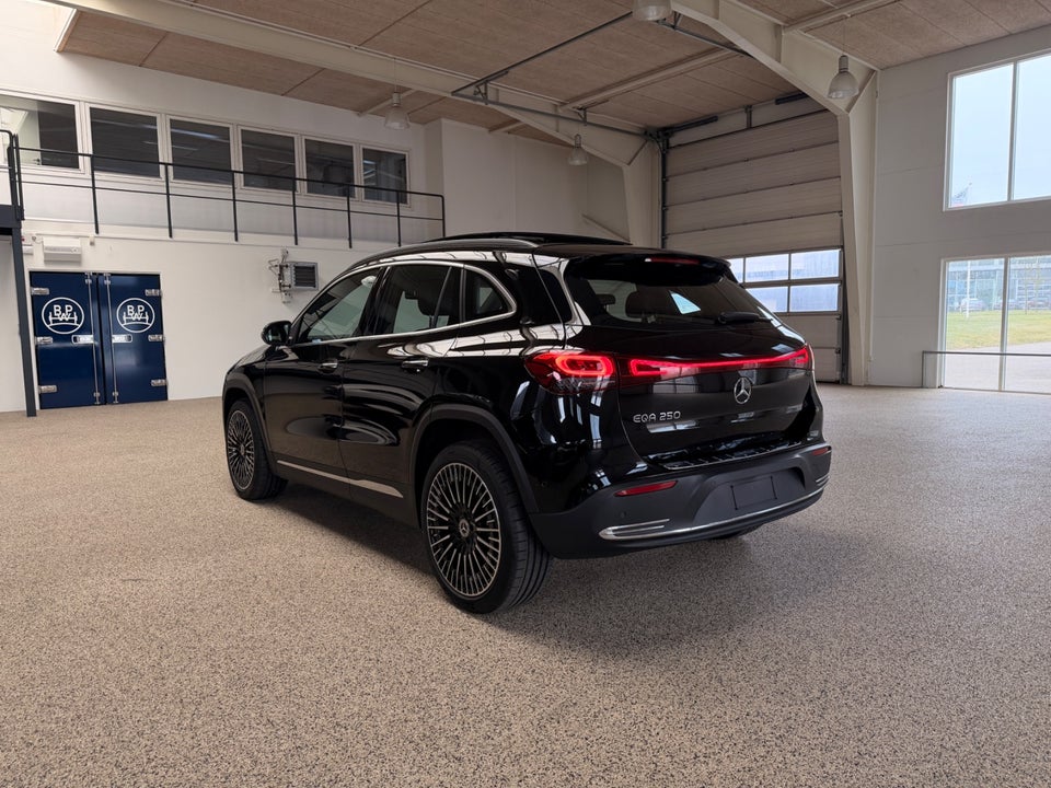 Mercedes EQA250 5d