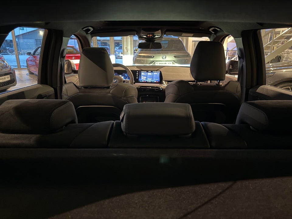 BMW iX1 eDrive20 M-Sport 5d