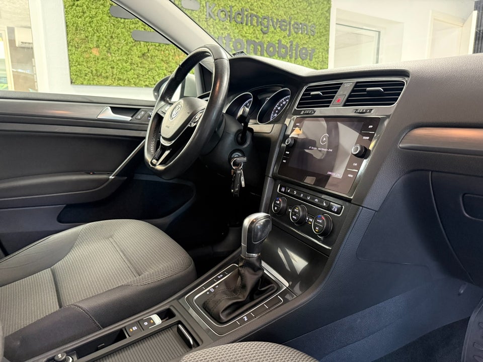 VW Golf VII 1,5 TSi 130 Comfortline Connect DSG 5d