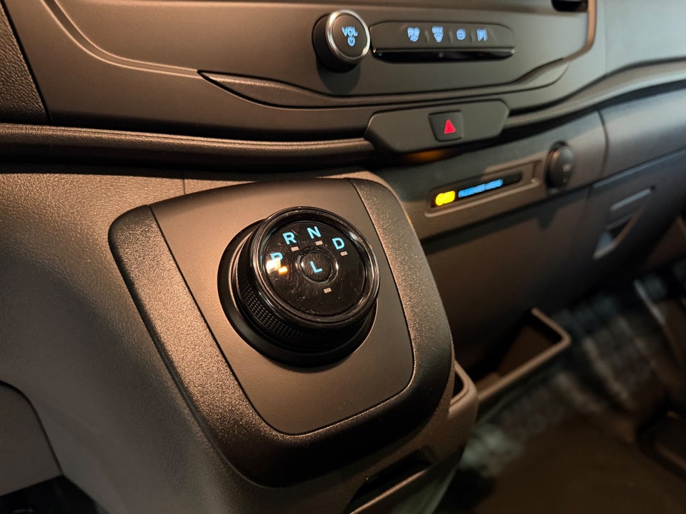 Ford E-Transit 350 L3 Chassis 68 Trend H1 RWD