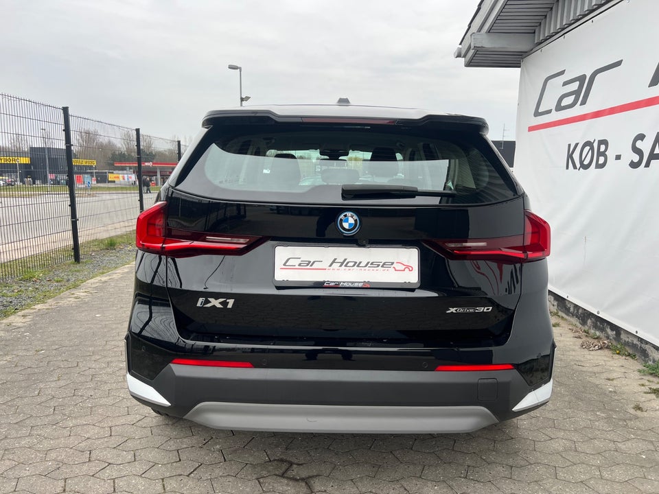 BMW iX1 xDrive30 Fully Charged 5d