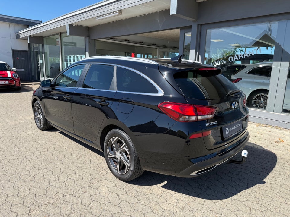 Hyundai i30 1,0 T-GDi Essential stc. DCT 5d