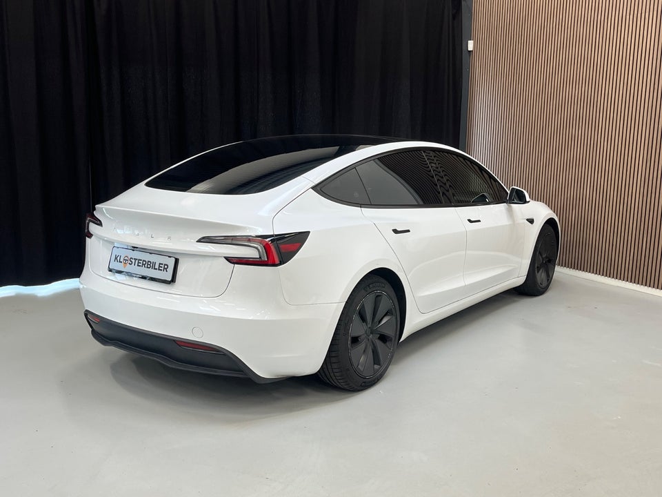 Tesla Model 3 RWD 4d