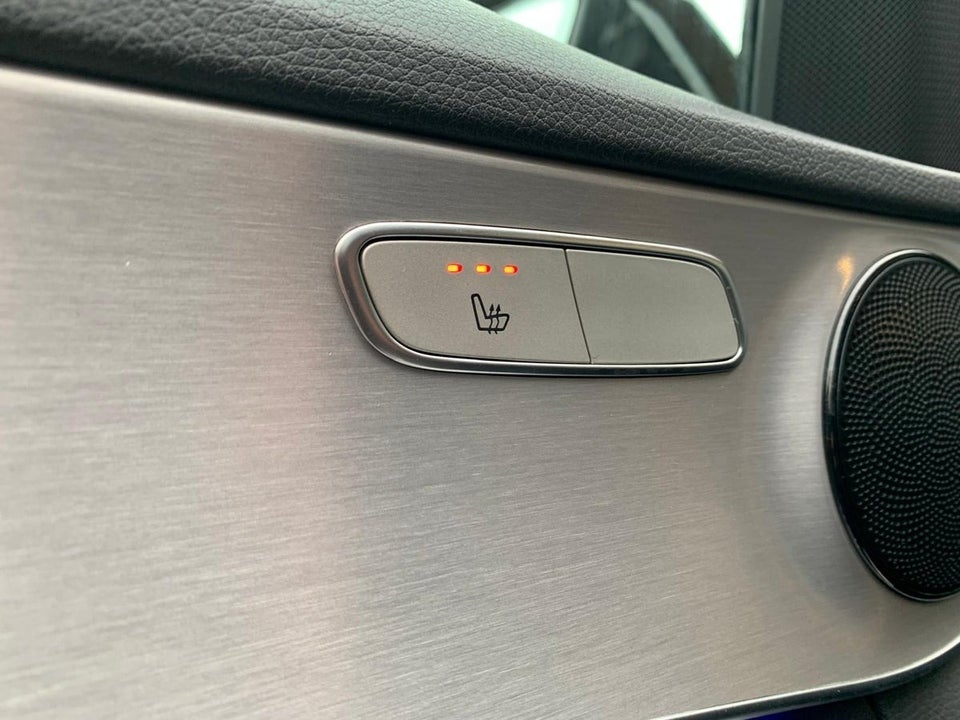 Mercedes C300 e 2,0 AMG Line stc. aut. 5d