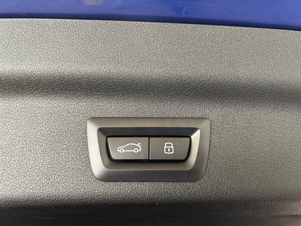 BMW iX1 xDrive30 Fully Charged 5d