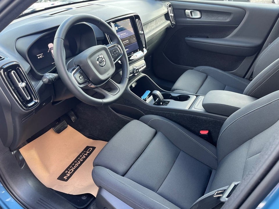 Volvo EX40 Twin Performance Plus 5d