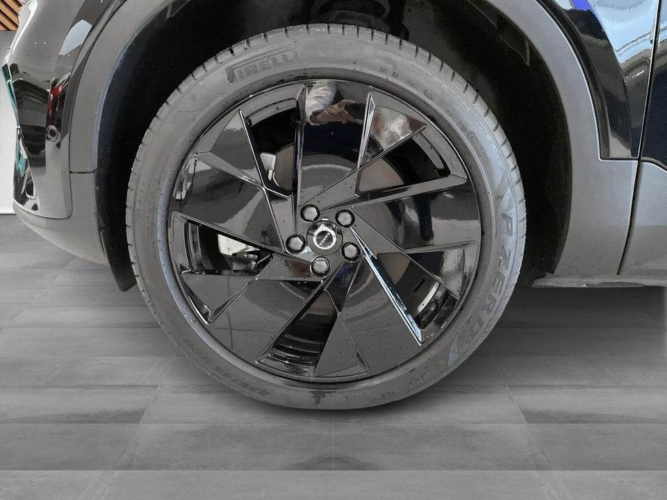Volvo EX40 Extended Range Black Edition 5d