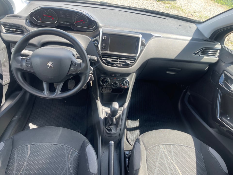 Peugeot 208 1,2 VTi Active 5d