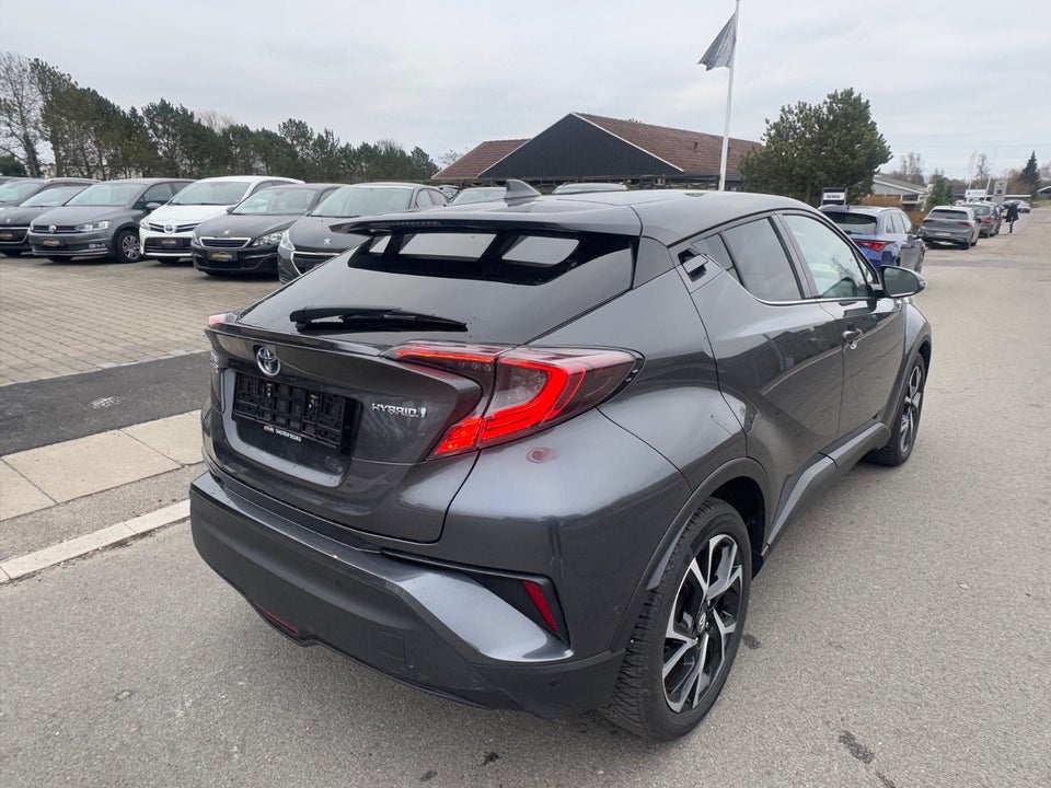 Toyota C-HR 1,8 Hybrid Premium Selected CVT 5d