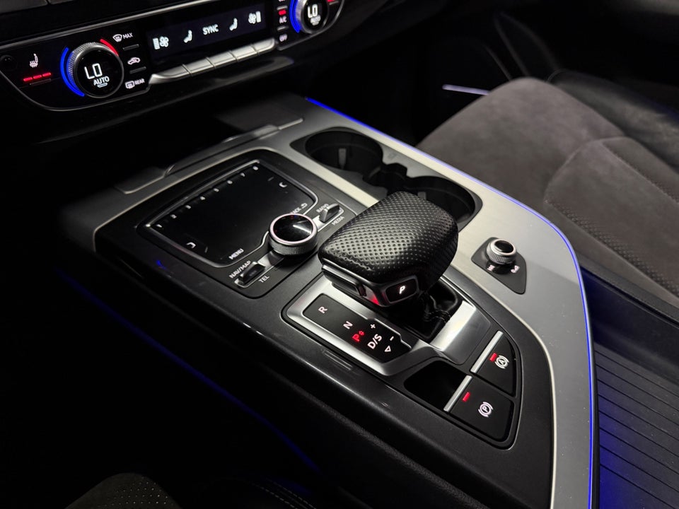 Audi Q7 50 TDi S-line quattro Tiptr. 7prs 5d