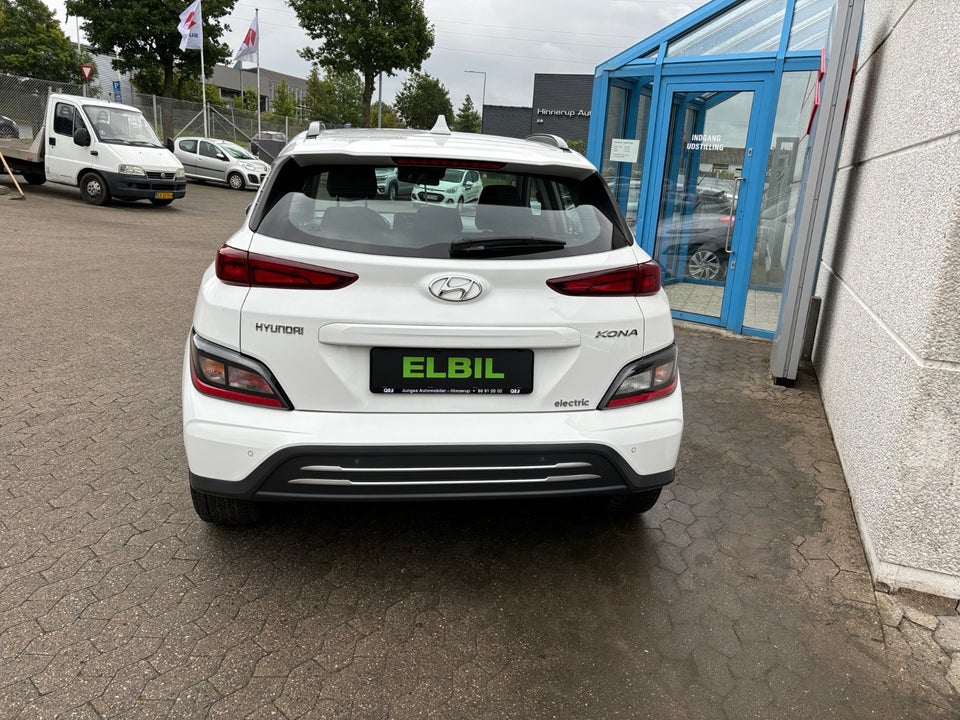 Hyundai Kona 39 EV Essential 5d