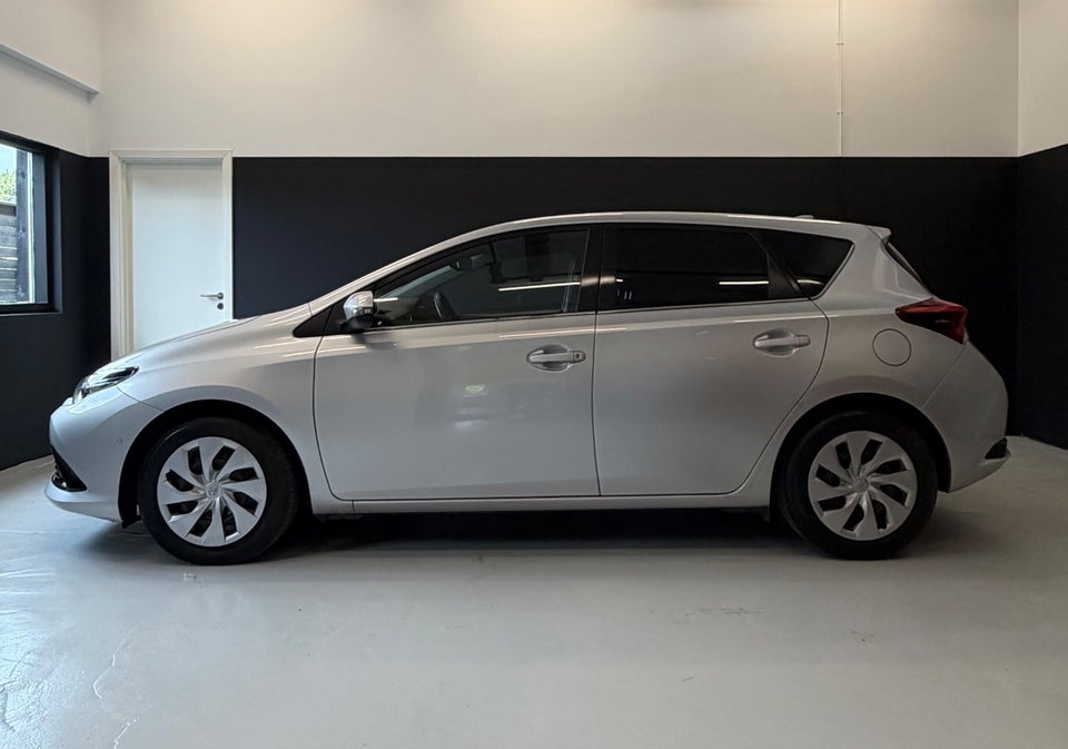 Toyota Auris 1,2 T T2 Comfort 5d