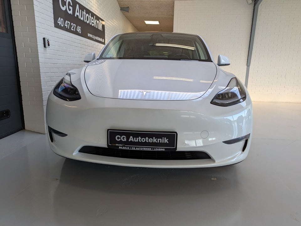 Tesla Model Y Long Range AWD 5d