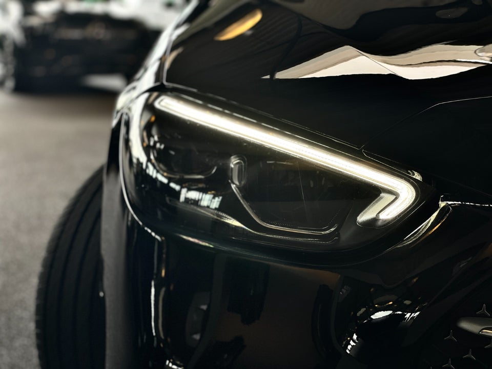 Mercedes C300 e 2,0 AMG Line stc. aut. 5d