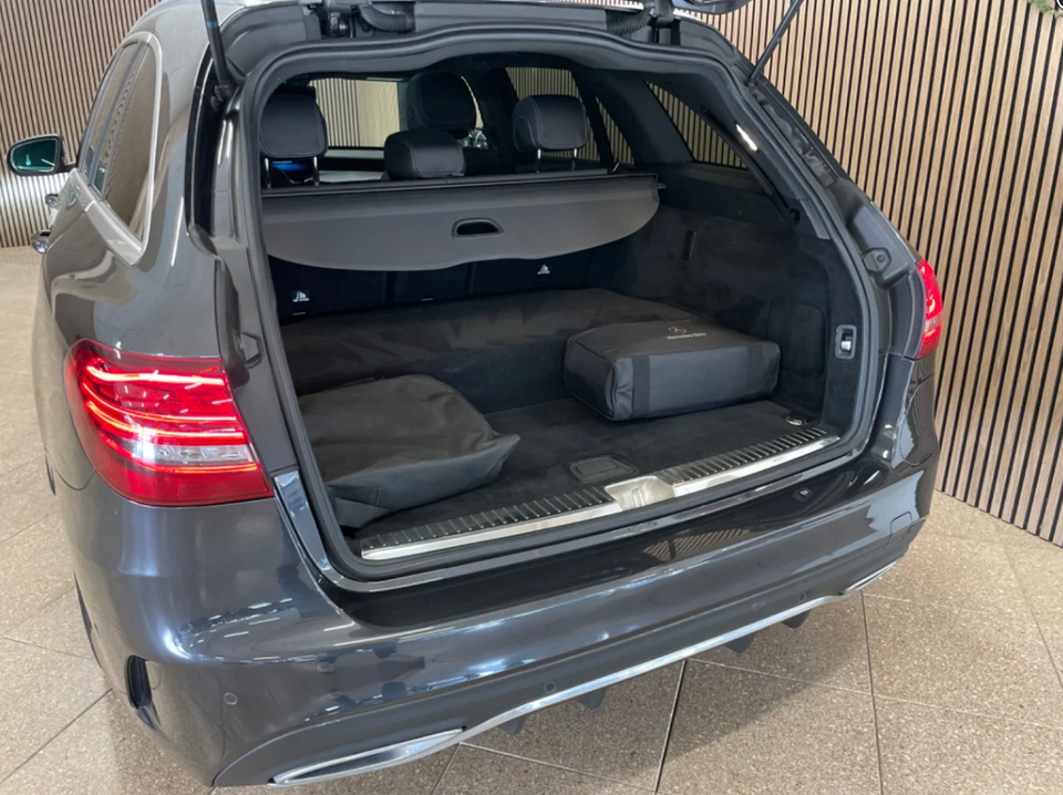 Mercedes C300 de 2,0 Advantage AMG stc. aut. 5d