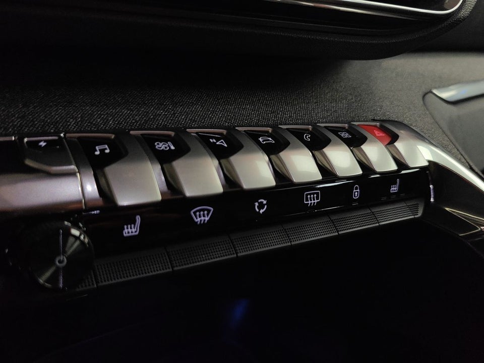 Peugeot 3008 1,6 Hybrid Selection Sport EAT8 5d