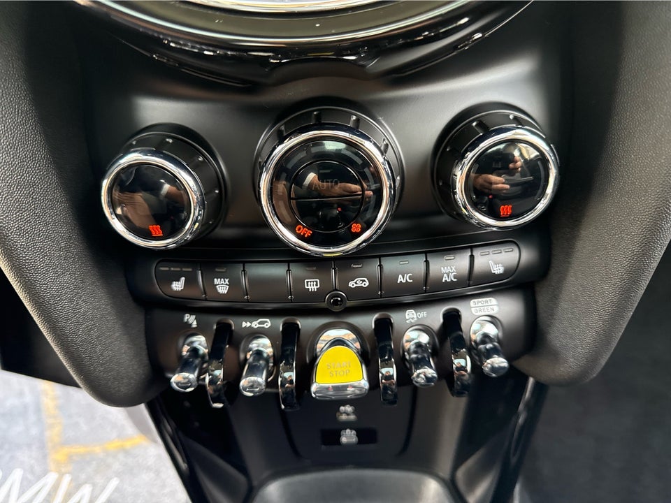 MINI Cooper SE Classic Trim 3d