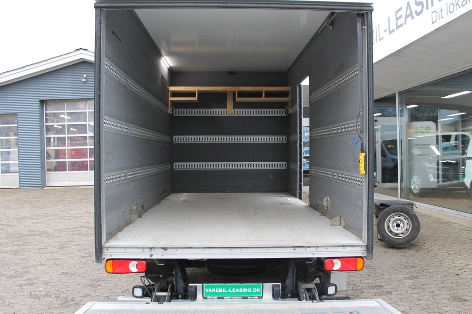 Peugeot Boxer 335 2,2 BlueHDi 165 L3 Alukasse m/lift 2d