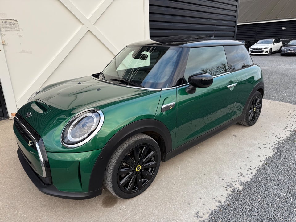 MINI Cooper SE Classic Trim 3d