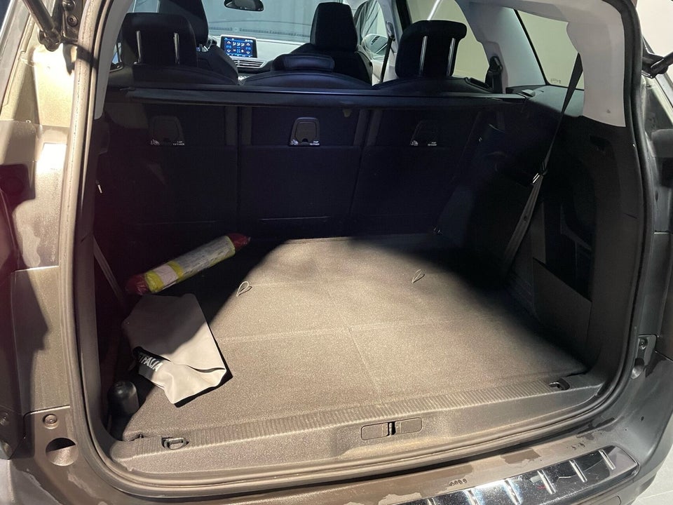 Peugeot 5008 1,5 BlueHDi 130 Allure EAT8 7prs 5d