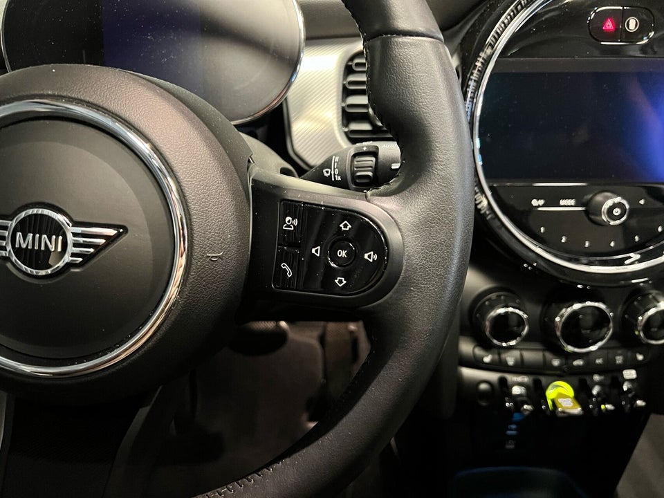 MINI Cooper SE Camden Edition 3d