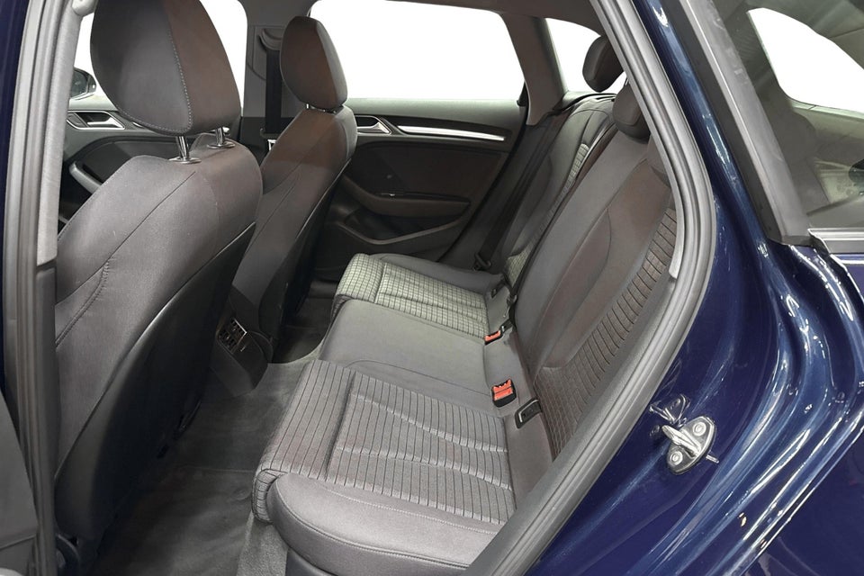 Audi A3 35 TFSi Limited plus Sportback S-tr. 5d