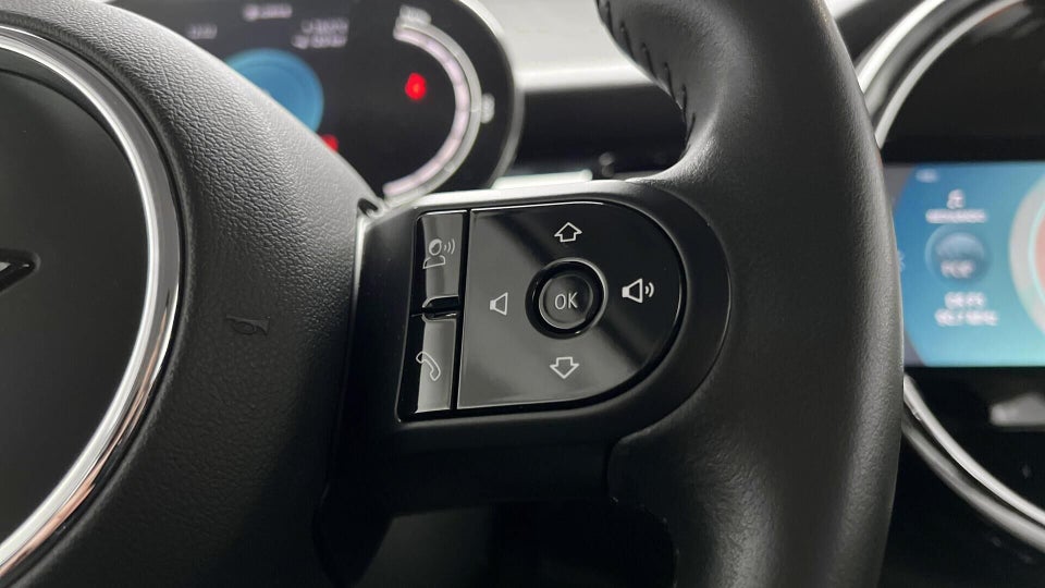 MINI Cooper SE Essential 3d