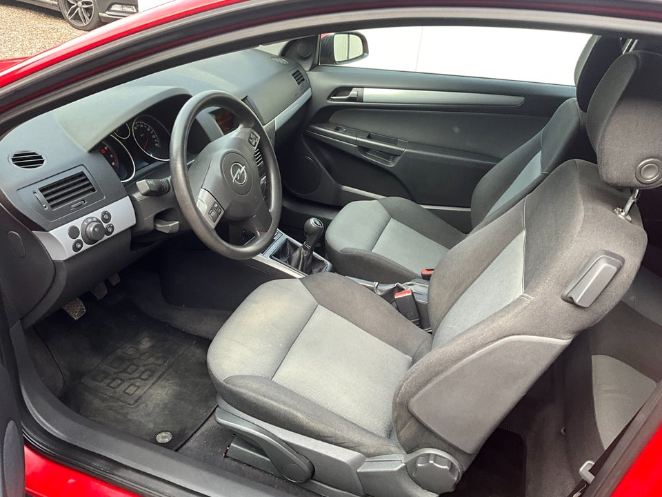 Opel Astra 1,8 Enjoy GTC 3d