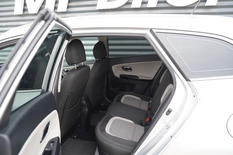 Kia Ceed 1,6 CRDi 128 World Cup SW 5d