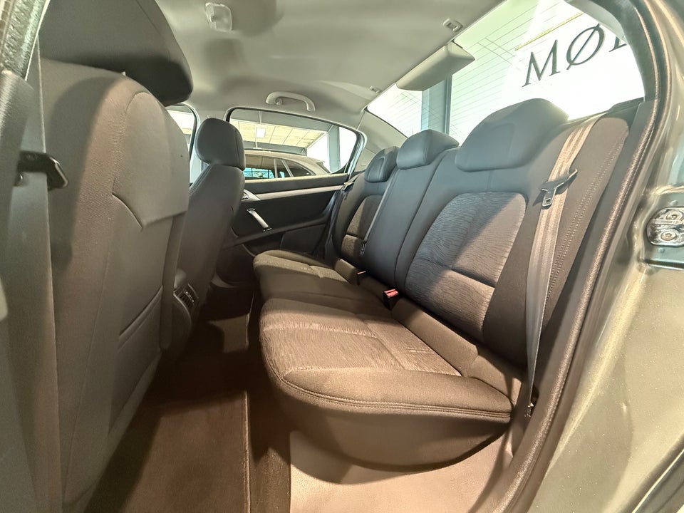 Peugeot 407 1,8 Perfection 4d