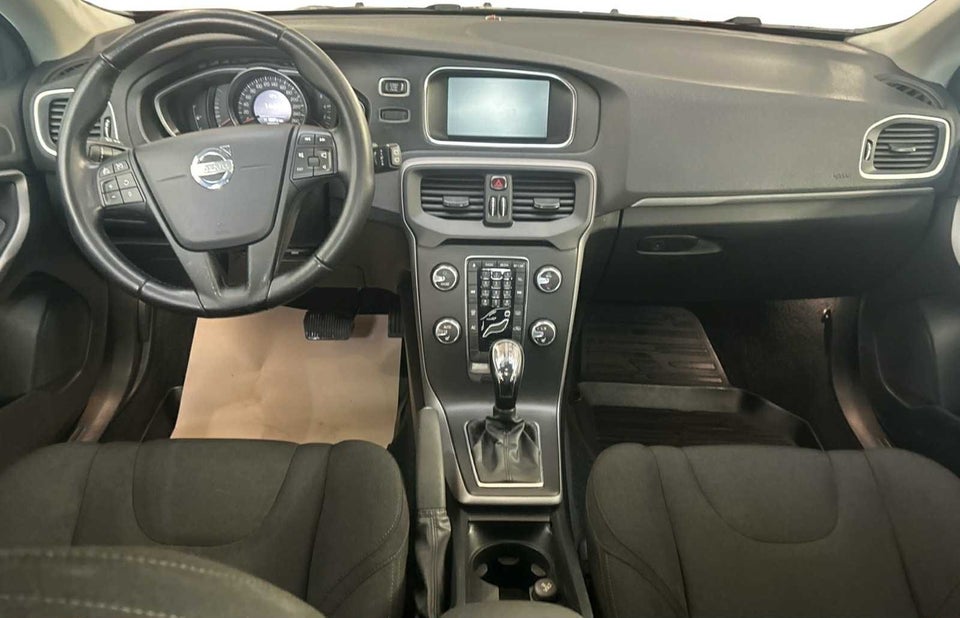 Volvo V40 1,6 D2 115 Kinetic aut. 5d