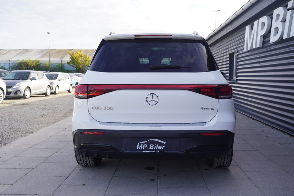 Mercedes EQB300 AMG Line 4Matic 5d