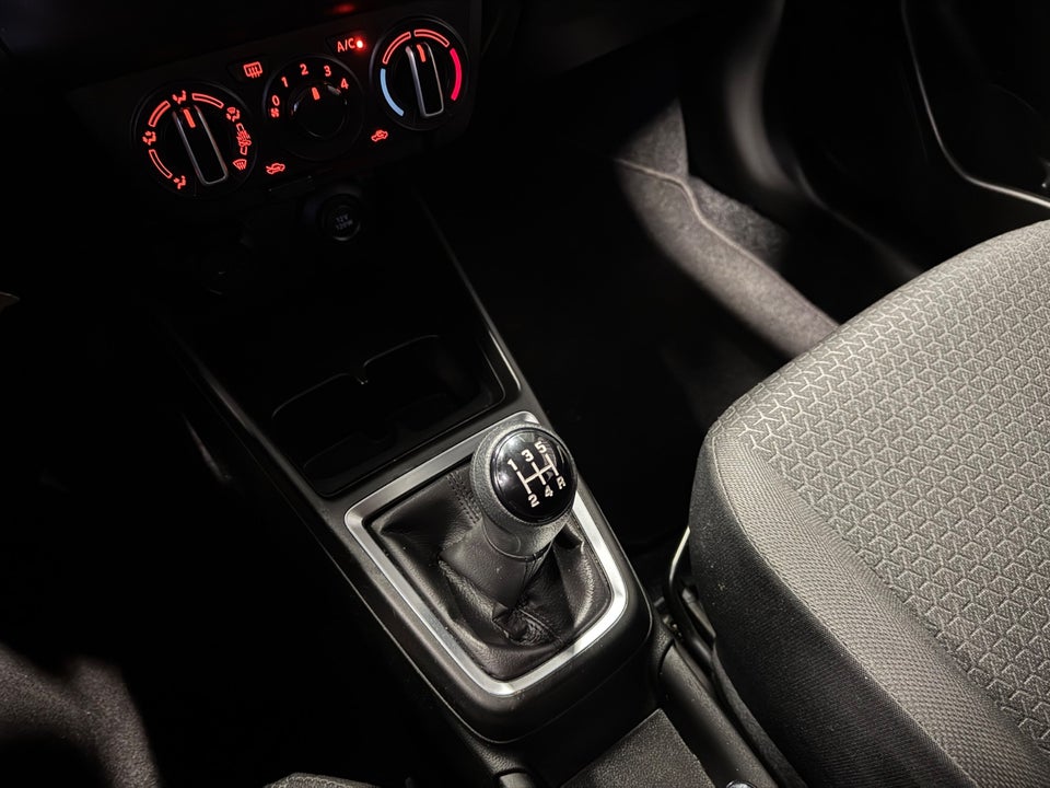 Suzuki Swift 1,2 Dualjet Action Gold 5d