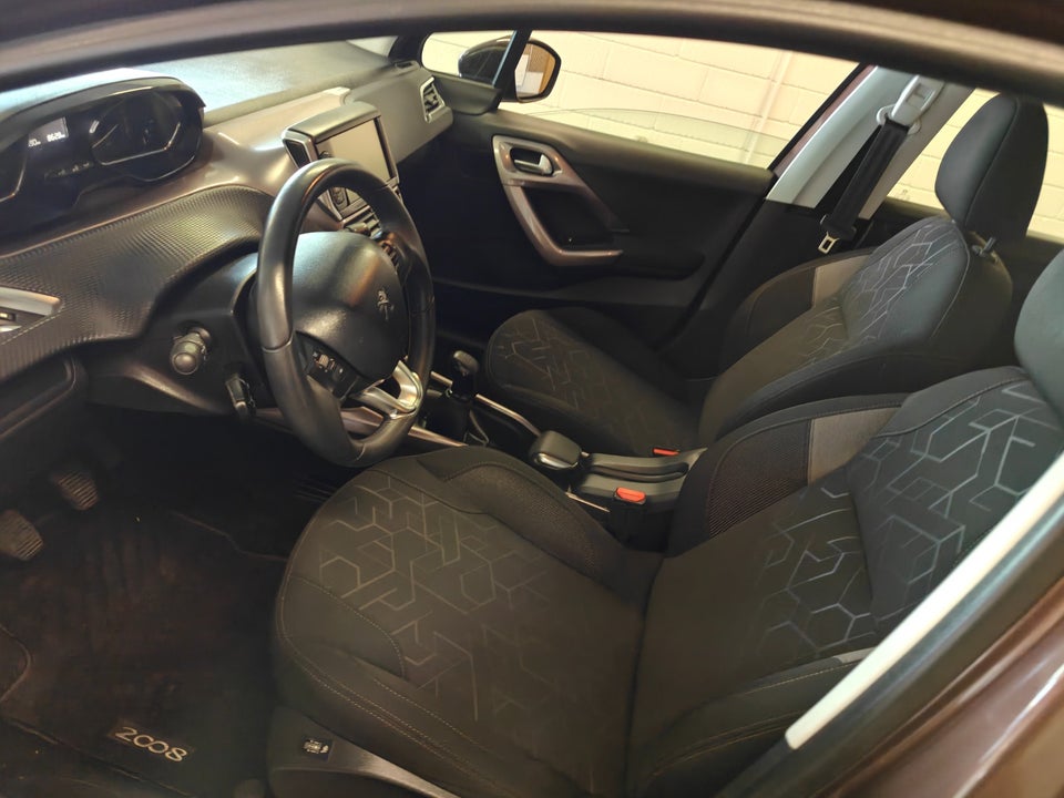 Peugeot 2008 1,2 VTi 82 Active Motion 5d