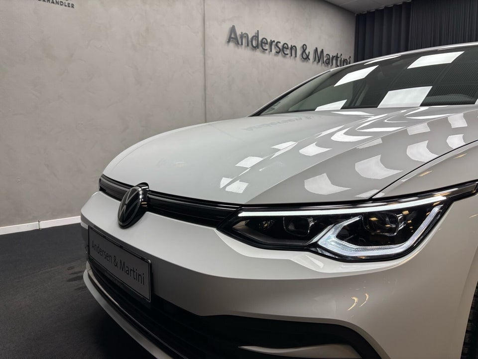 VW Golf VIII 1,4 eHybrid DSG 5d