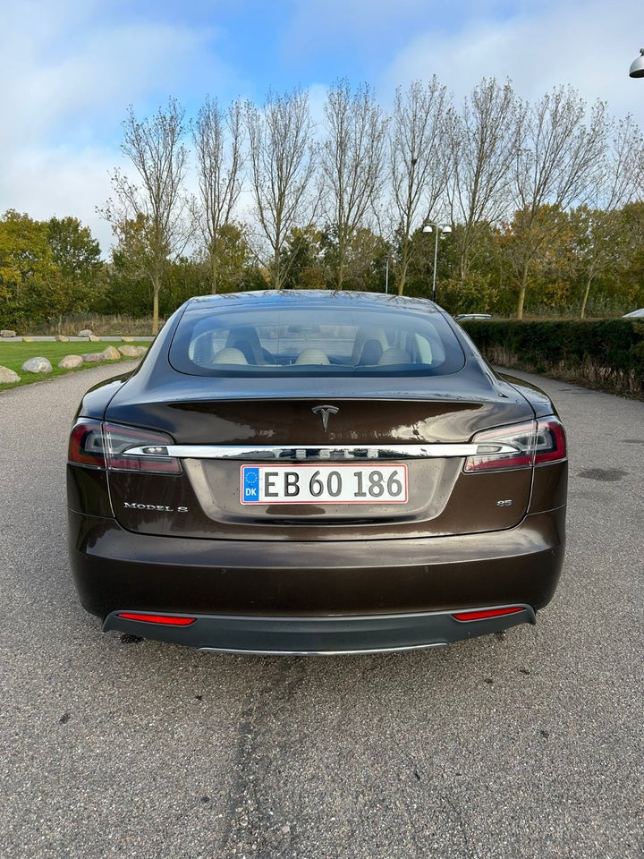 Tesla Model S 85 5d