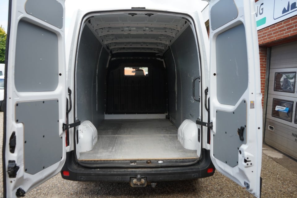 Nissan NV400 2,3 dCi 145 L3H2 Kassevogn RWD