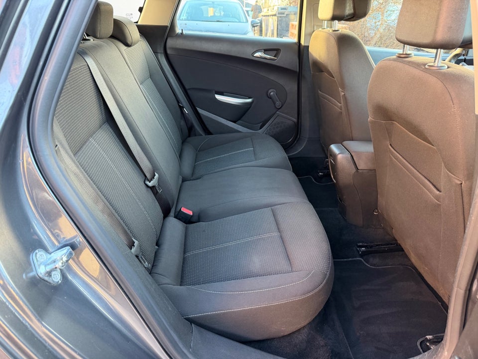 Opel Astra 1,4 T 140 Sport Sports Tourer 5d