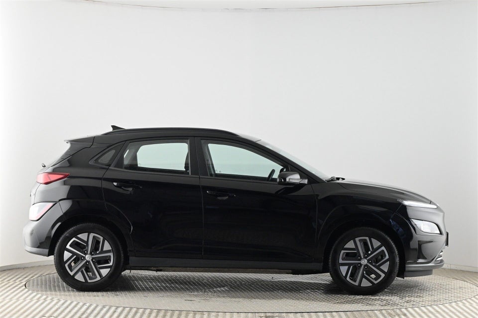 Hyundai Kona 39 EV Essential 5d
